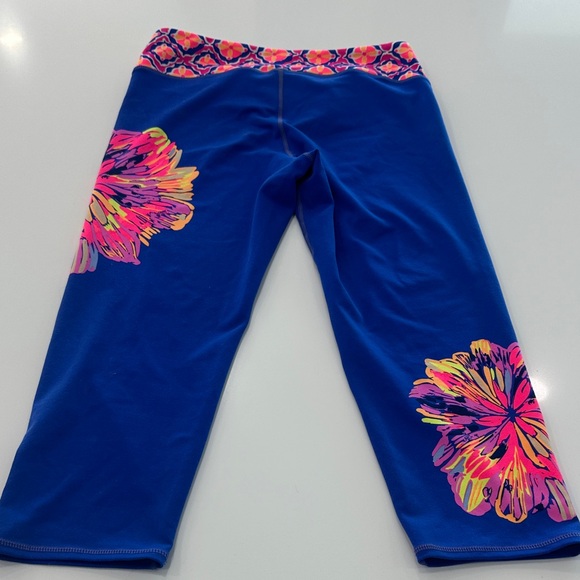 Lilly Pulitzer Cropped Leggings on Sunset Summer - Picture 4 of 6